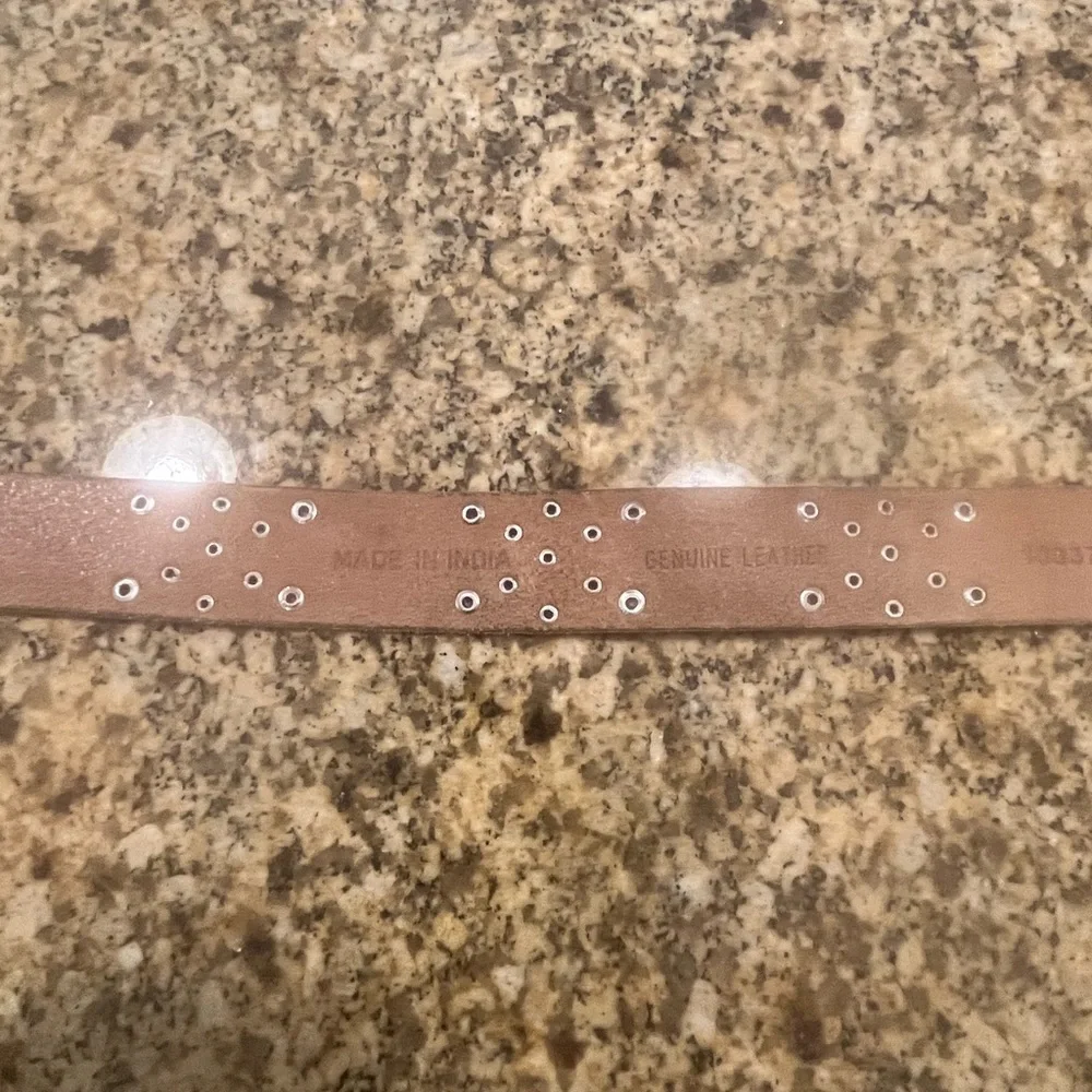 Women’s Wide Belt Washed Silver Leather With Silver Studs Size S - Picture 3 of 9